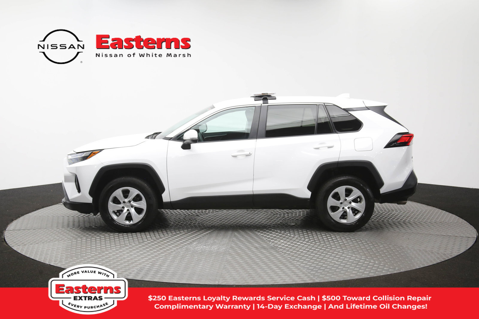 Used 2023 Toyota RAV4 LE AWD/4WD image 59