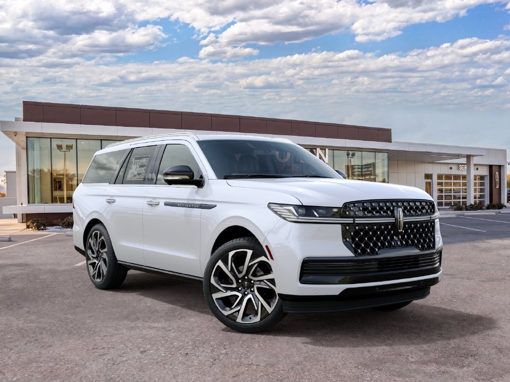 New 2027 Lincoln Navigator Black Label AWD/4WD image 4