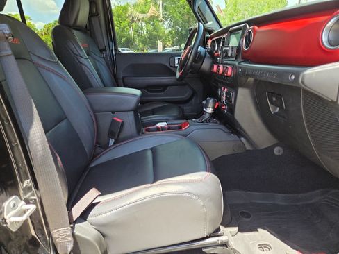 Used 2021 Jeep Wrangler Unlimited Rubicon AWD/4WD image 15