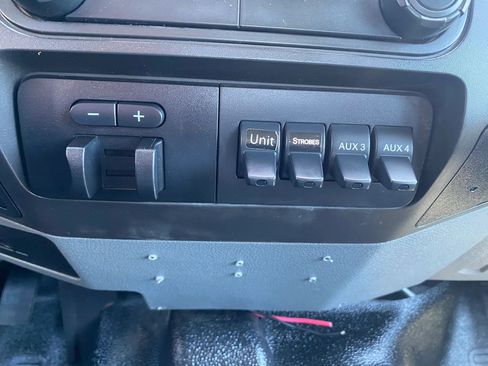 Used 2014 Ford F550 4x4 SuperCab Super Duty image 18