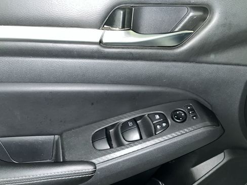 Used 2022 Nissan Altima 2.5 SV FWD image 13