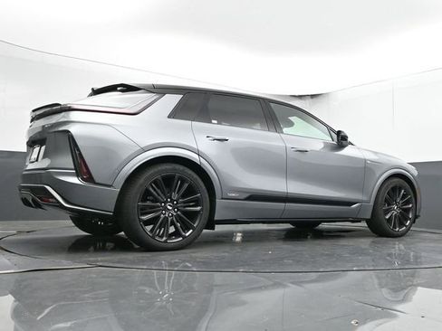 New 2026 Cadillac Lyriq V image 46