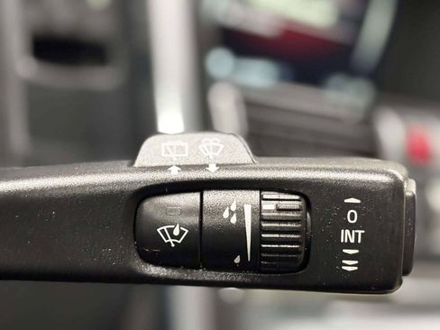 Used 2016 Volvo XC60 T5 Premier w/ Proximity Package FWD image 34