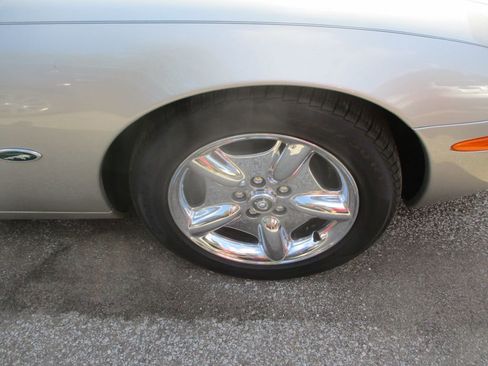 Used 1998 Jaguar XK8 Convertible image 3