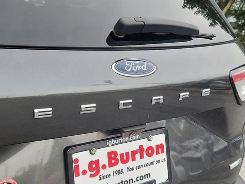 Used 2020 Ford Escape Titanium w/ Titanium Premium Package 2.0 AWD/4WD image 31