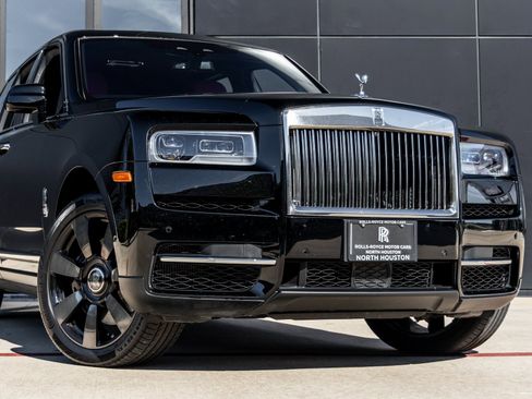 Used 2023 Rolls-Royce Cullinan image 8