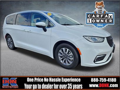 Used 2023 Chrysler Pacifica Touring-L