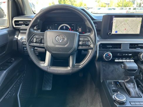 Used 2025 Toyota Tacoma SR5 AWD/4WD image 14