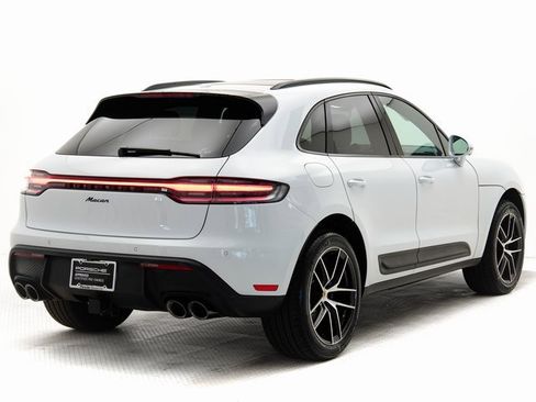 Used 2025 Porsche Macan image 35