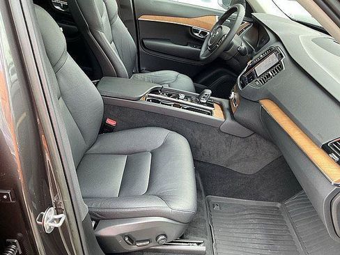 Certified 2023 Volvo XC90 B6 Plus w/ Protection Package Premier AWD/4WD image 22