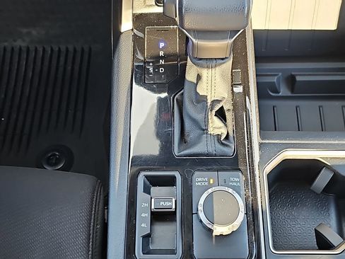 Used 2022 Toyota Tundra SR5 w/ SR5 Convenience Package image 26