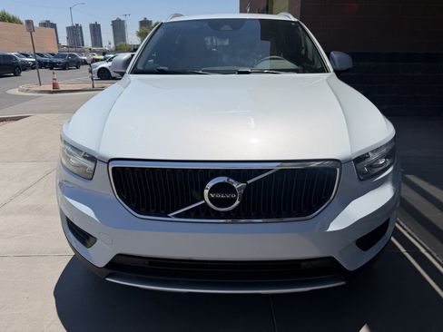 Used 2020 Volvo XC40 T5 Momentum w/ Protection Package Premier AWD/4WD image 10
