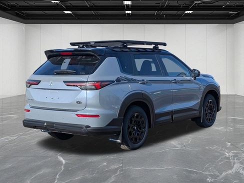 New 2026 Mitsubishi Outlander AWD image 5