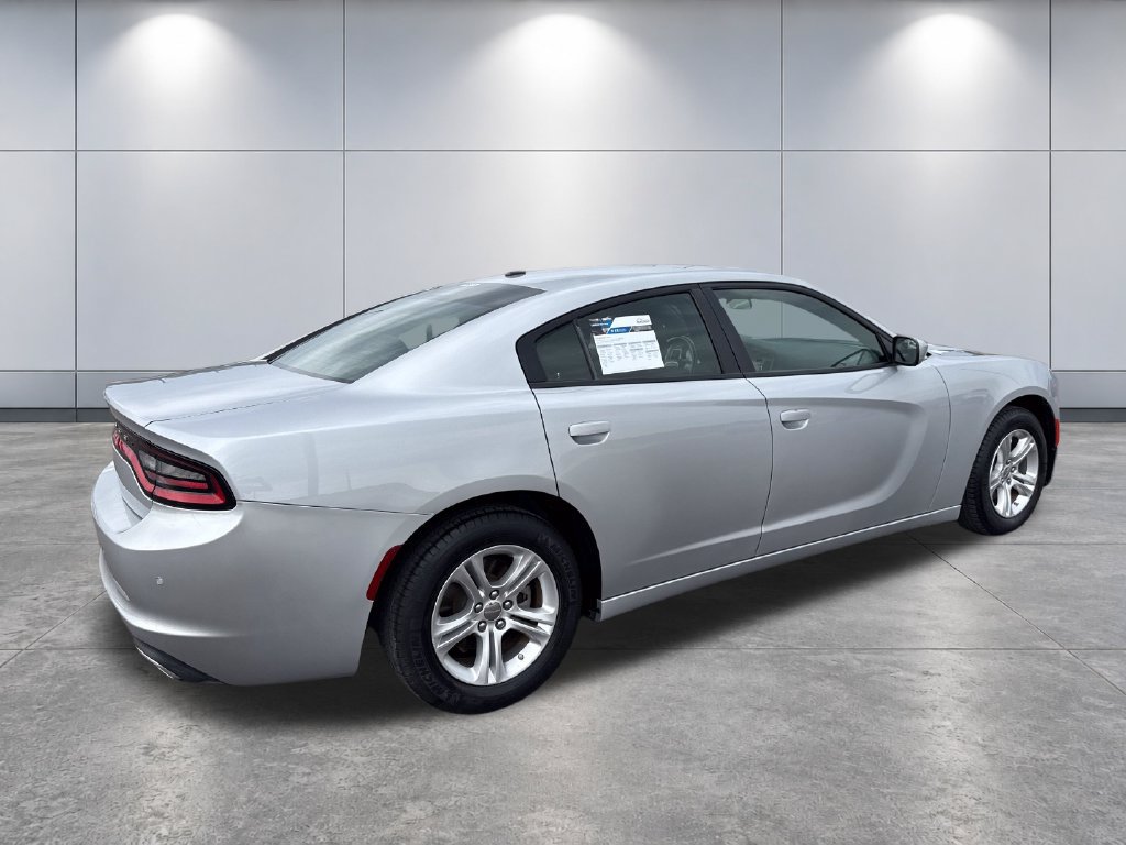 Used 2022 Dodge Charger SXT RWD image 5