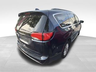 Used 2017 Chrysler Pacifica Touring-L video 2