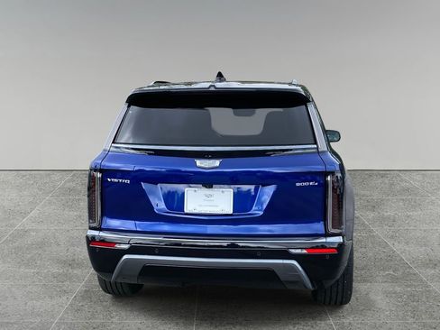 New 2026 Cadillac Vistiq Sport w/ LPO, Floor Liner Package image 5