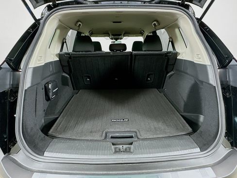 Used 2023 Nissan Rogue SV image 27