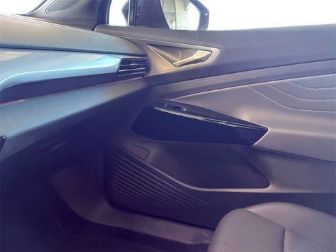 Used 2023 Volkswagen ID.4 Pro image 19