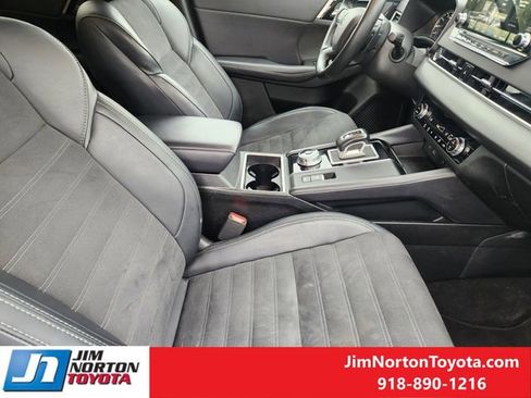 Used 2024 Mitsubishi Outlander SE image 16