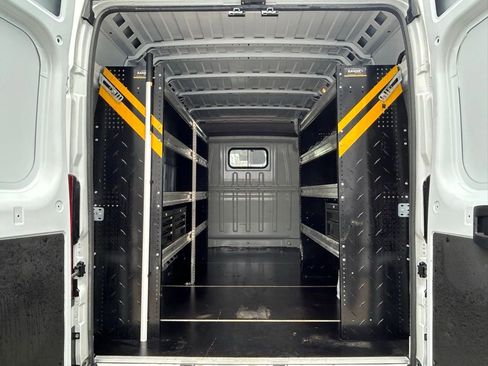 Used 2024 RAM ProMaster 2500 image 14