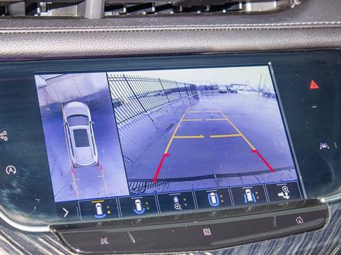 Used 2020 Cadillac XT6 Premium Luxury image 33