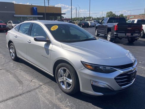Used 2020 Chevrolet Malibu LS w/ Driver Confidence Package II image 1