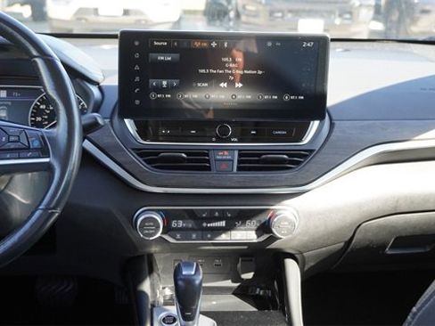 Used 2023 Nissan Altima 2.5 SL image 16