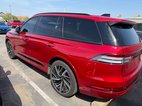 Used 2025 Lincoln Aviator Black Label w/ Jet Appearance Package image 7