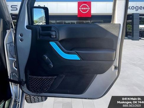 Used 2018 Jeep Wrangler Unlimited Sport w/ Connectivity Group AWD/4WD image 24