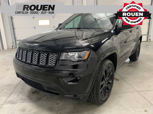 Used 2020 Jeep Grand Cherokee Altitude AWD/4WD image 1