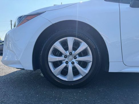 Used 2022 Toyota Corolla LE FWD image 26