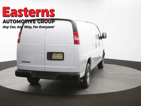 Used 2021 Chevrolet Express 2500 RWD image 31