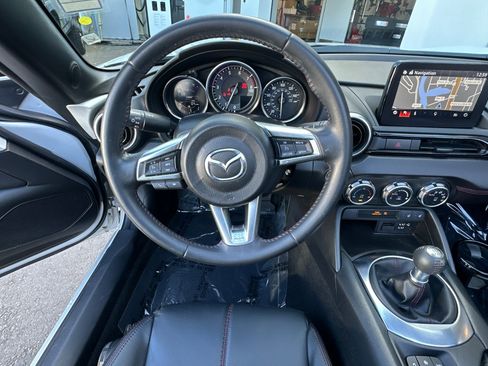 Used 2018 MAZDA MX-5 Miata Grand Touring image 25