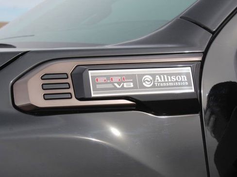 Used 2024 GMC Sierra 2500 AT4X w/ AT4X AEV Edition image 17