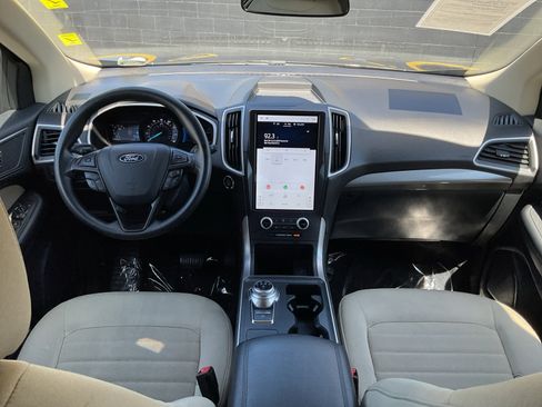 Used 2021 Ford Edge SE FWD image 17