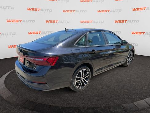 Used 2025 Volkswagen Jetta Sport FWD image 5