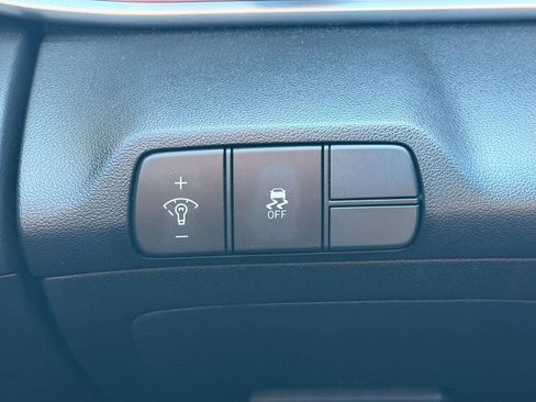 Used 2024 Hyundai Elantra SEL FWD image 27