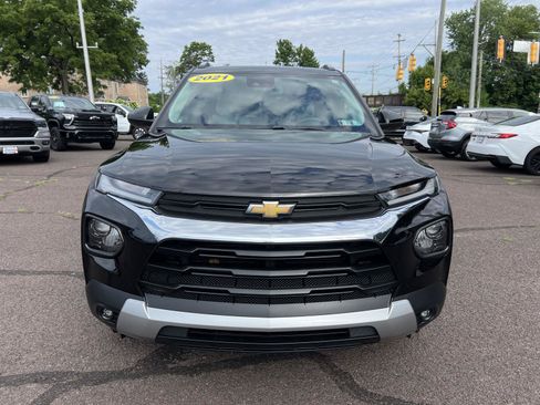 Used 2021 Chevrolet TrailBlazer LT w/ Convenience Package AWD/4WD image 2