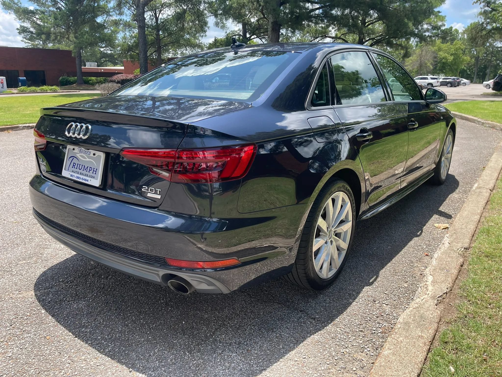 Used 2017 Audi A4 2.0T Ultra Premium w/ Convenience Package FWD image 5
