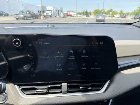 New 2026 Chevrolet Equinox LT w/ Convenience Package II FWD image 15