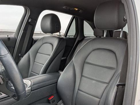 Used 2019 Mercedes-Benz GLC 300 image 5