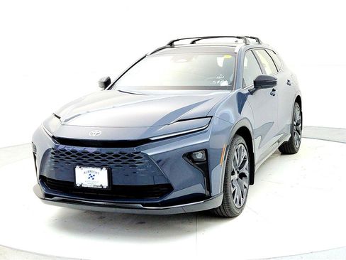 New 2026 Toyota Crown Signia Limited image 2