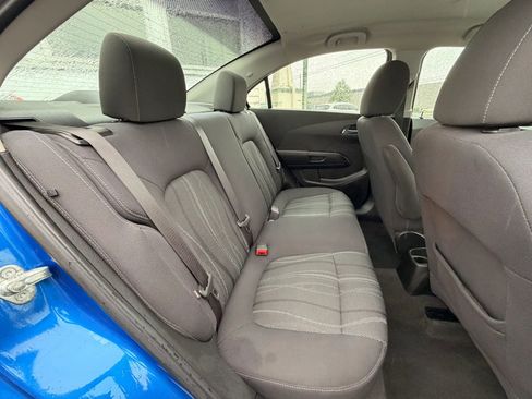 Used 2018 Chevrolet Sonic LT FWD image 21