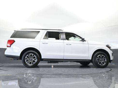 Used 2024 Ford Expedition Max XLT image 70