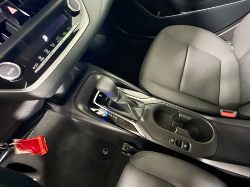 Used 2025 Toyota Corolla LE image 25