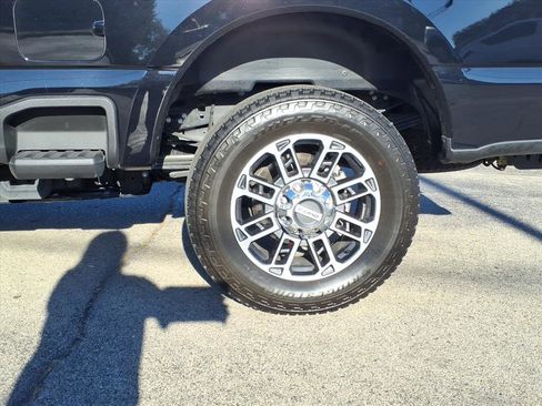 Used 2023 Ford F250 Limited w/ FX4 Off-Road Package image 8