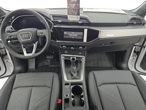 New 2025 Audi Q3 2.0T Premium image 9