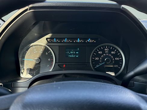 Used 2017 Ford F150 XLT AWD/4WD image 13