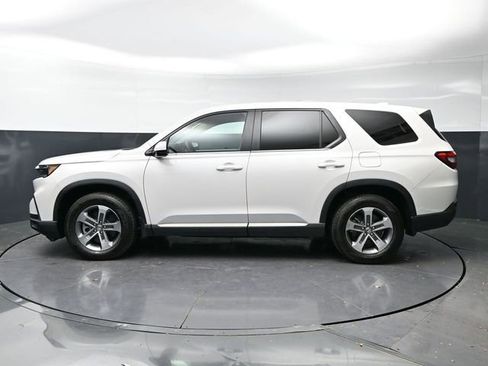 Used 2025 Honda Pilot EX-L image 8