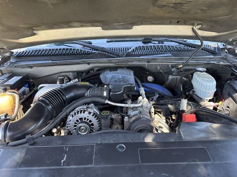 Used 2003 Chevrolet Silverado 2500 LS w/ Skid Plate Package AWD/4WD image 36